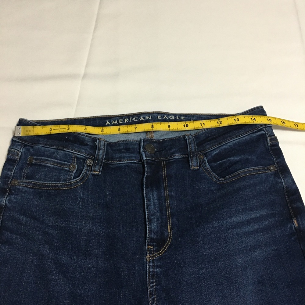 American Eagle Super High-Rise Flare Jeans 8 Short Dark Wash Next Level Stretch - Picture 8 of 11